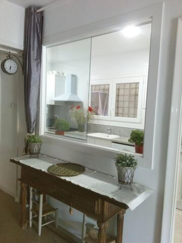 Chambres D'Hotes Chez Catherine A Reus Chambre De Paris Avec Salle De Bains Privee Екстериор снимка