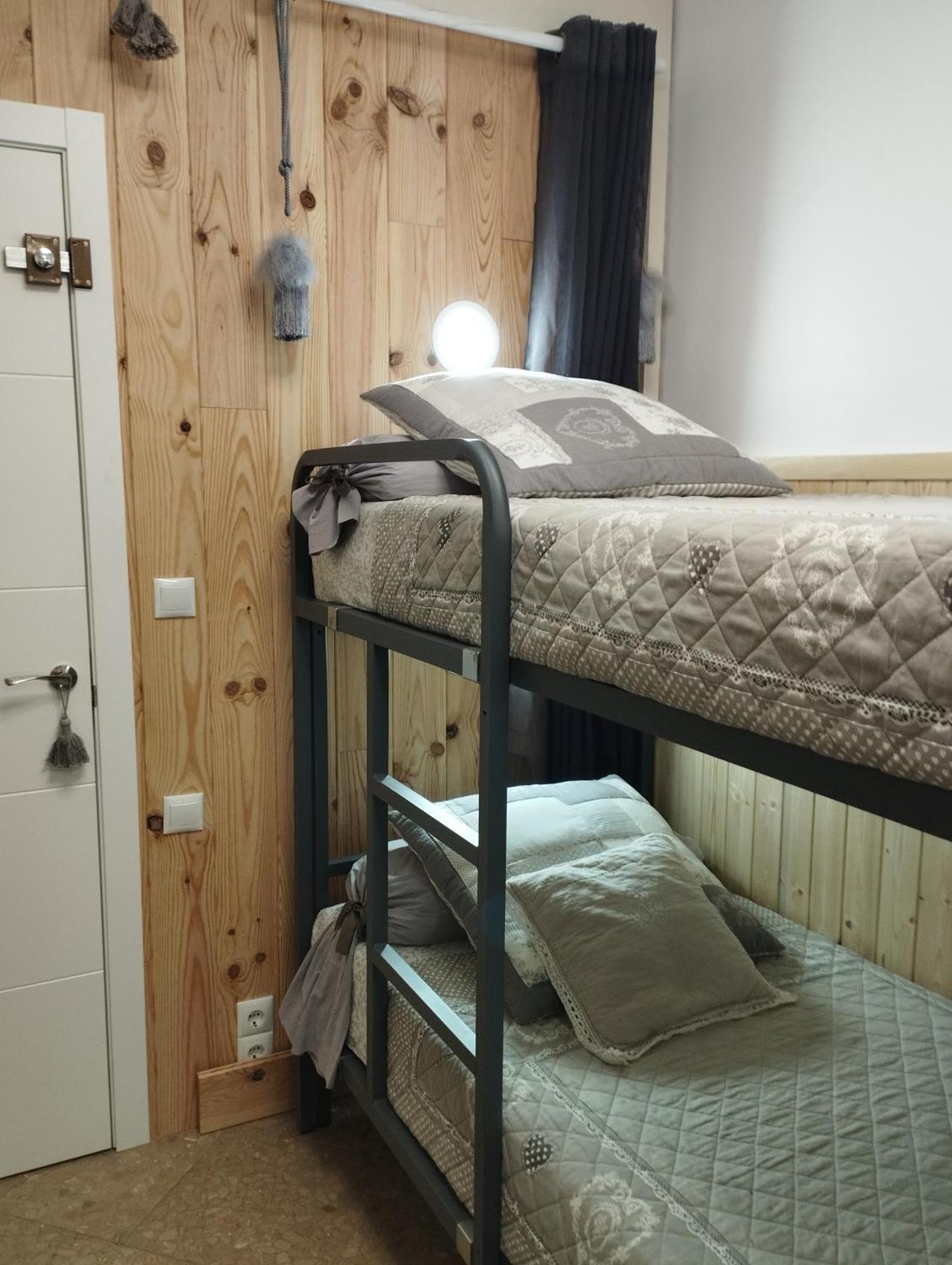 Chambres D'Hotes Chez Catherine A Reus Chambre De Paris Avec Salle De Bains Privee Екстериор снимка