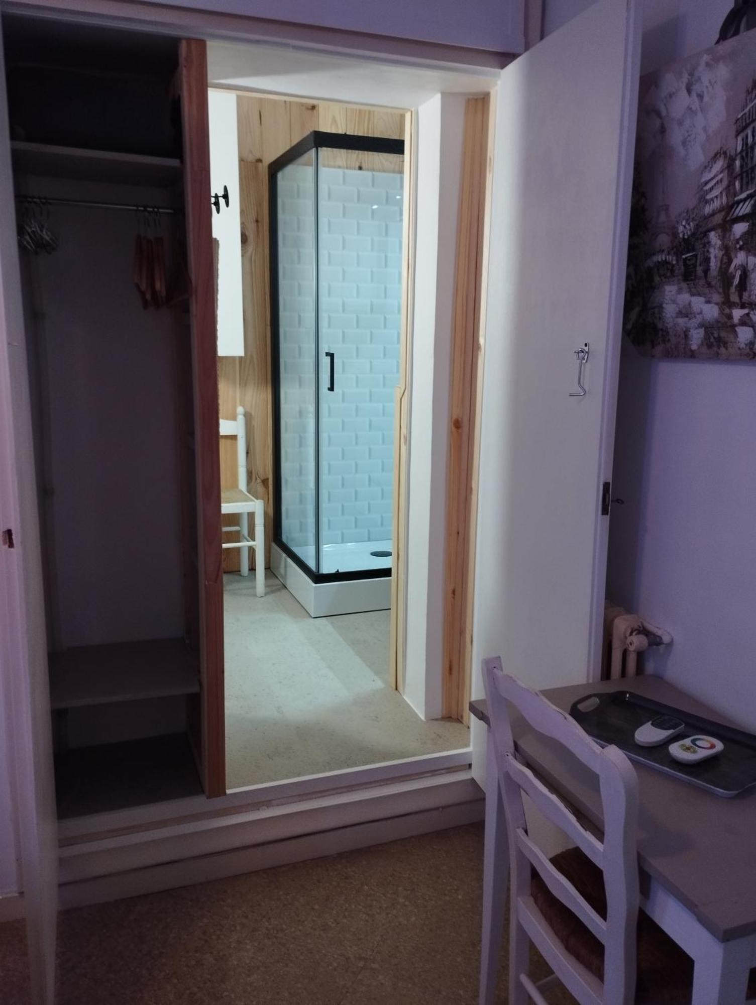 Chambres D'Hotes Chez Catherine A Reus Chambre De Paris Avec Salle De Bains Privee Екстериор снимка